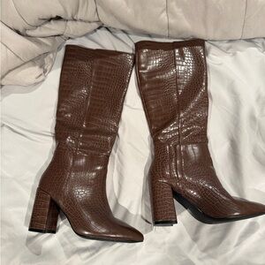 Katari Espresso Croc-Embossed Pointed-Toe Knee
High Boots